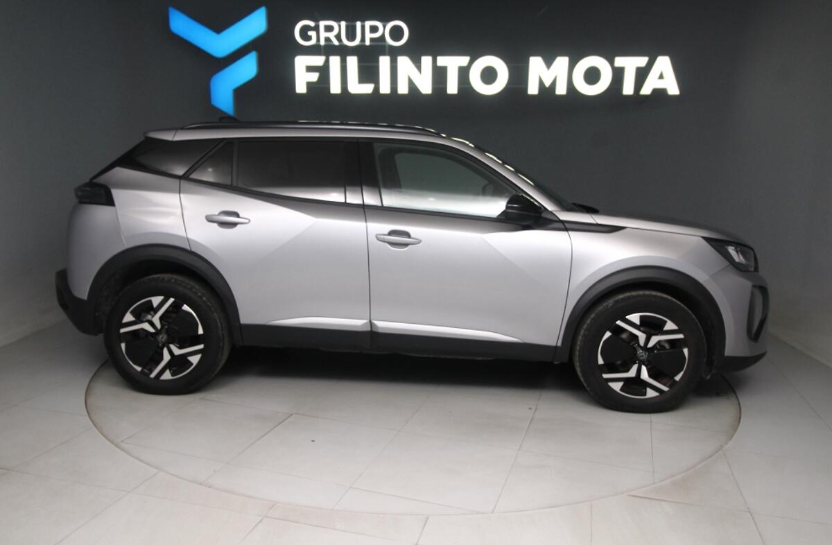 PEUGEOT 2008 1.2 PureTech Allure