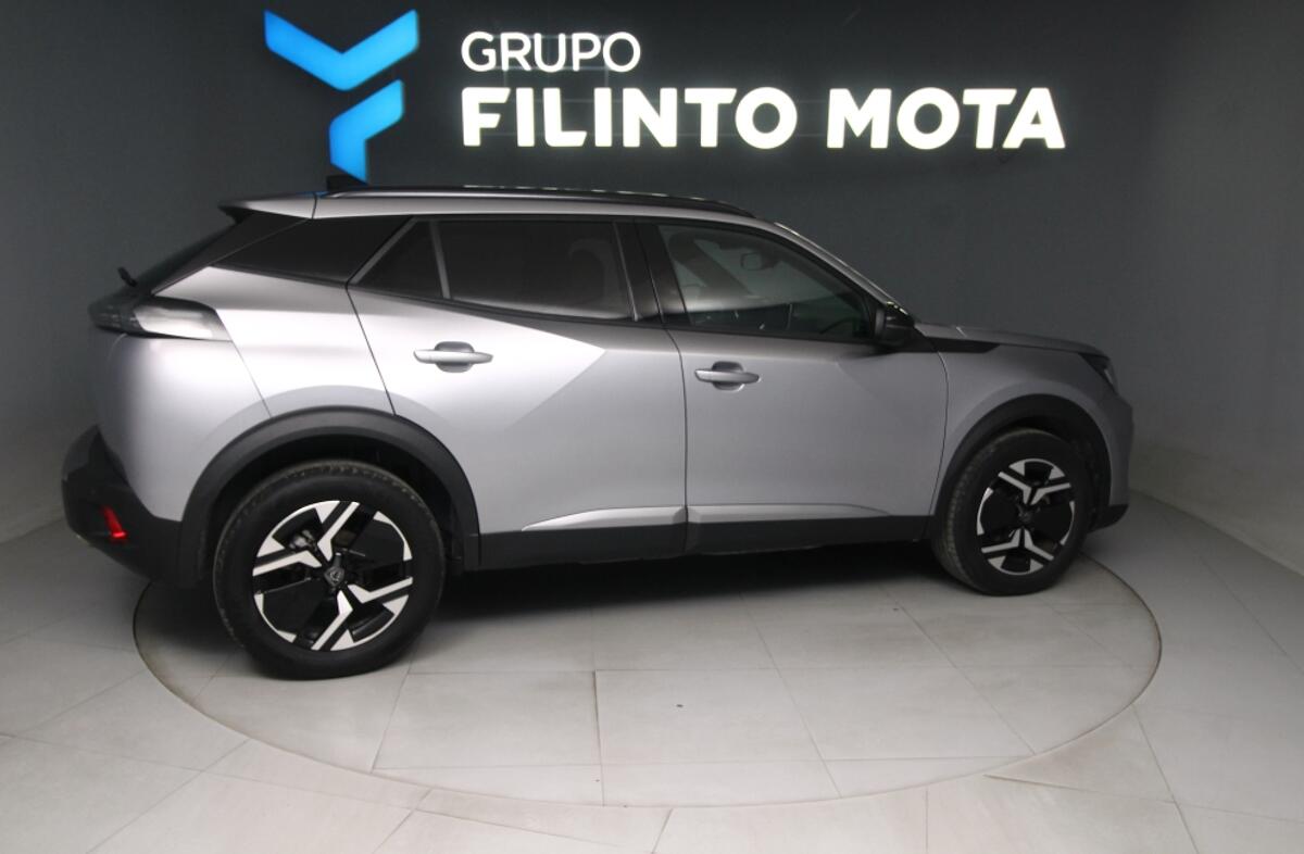 PEUGEOT 2008 1.2 PureTech Allure