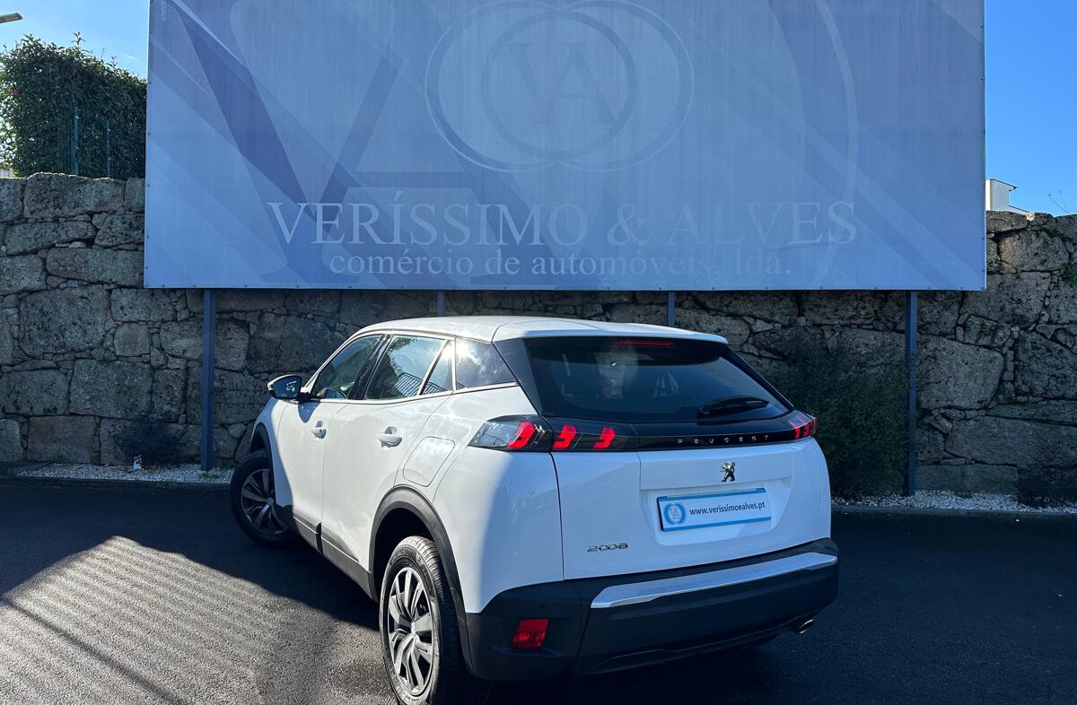 PEUGEOT 2008 1.5 BlueHDi Active Pack