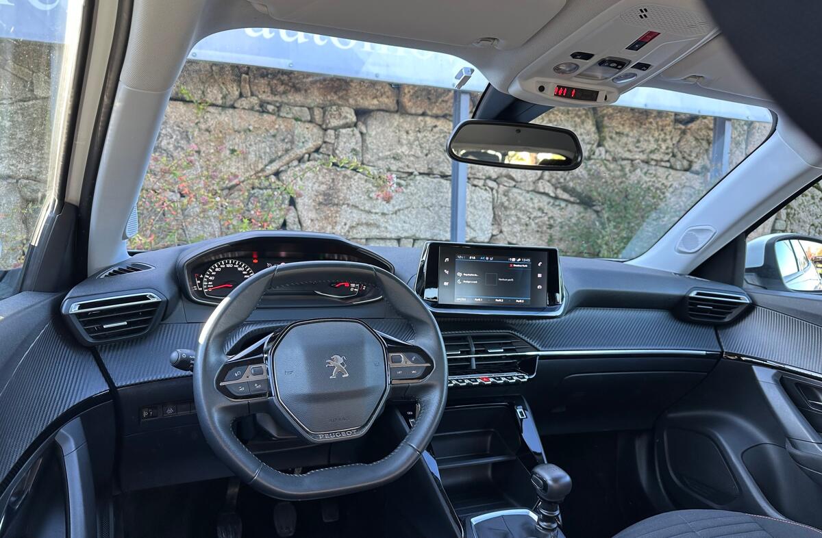 PEUGEOT 2008 1.5 BlueHDi Active Pack