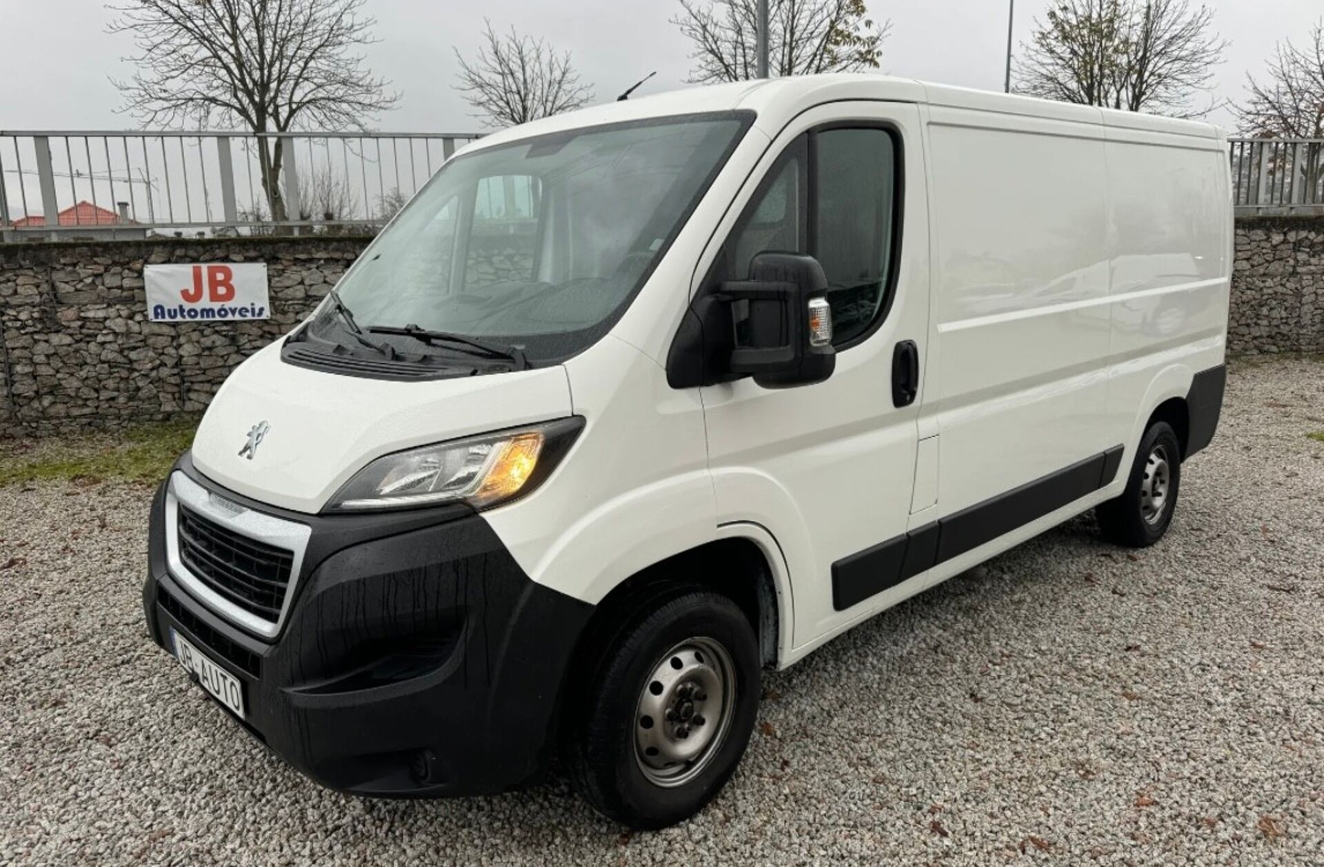 PEUGEOT Boxer 2.0 BlueHDi 330 L2H1 Pro