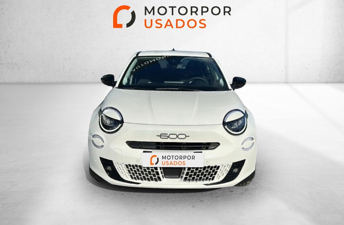 FIAT 600 e 54 kWh (RED)