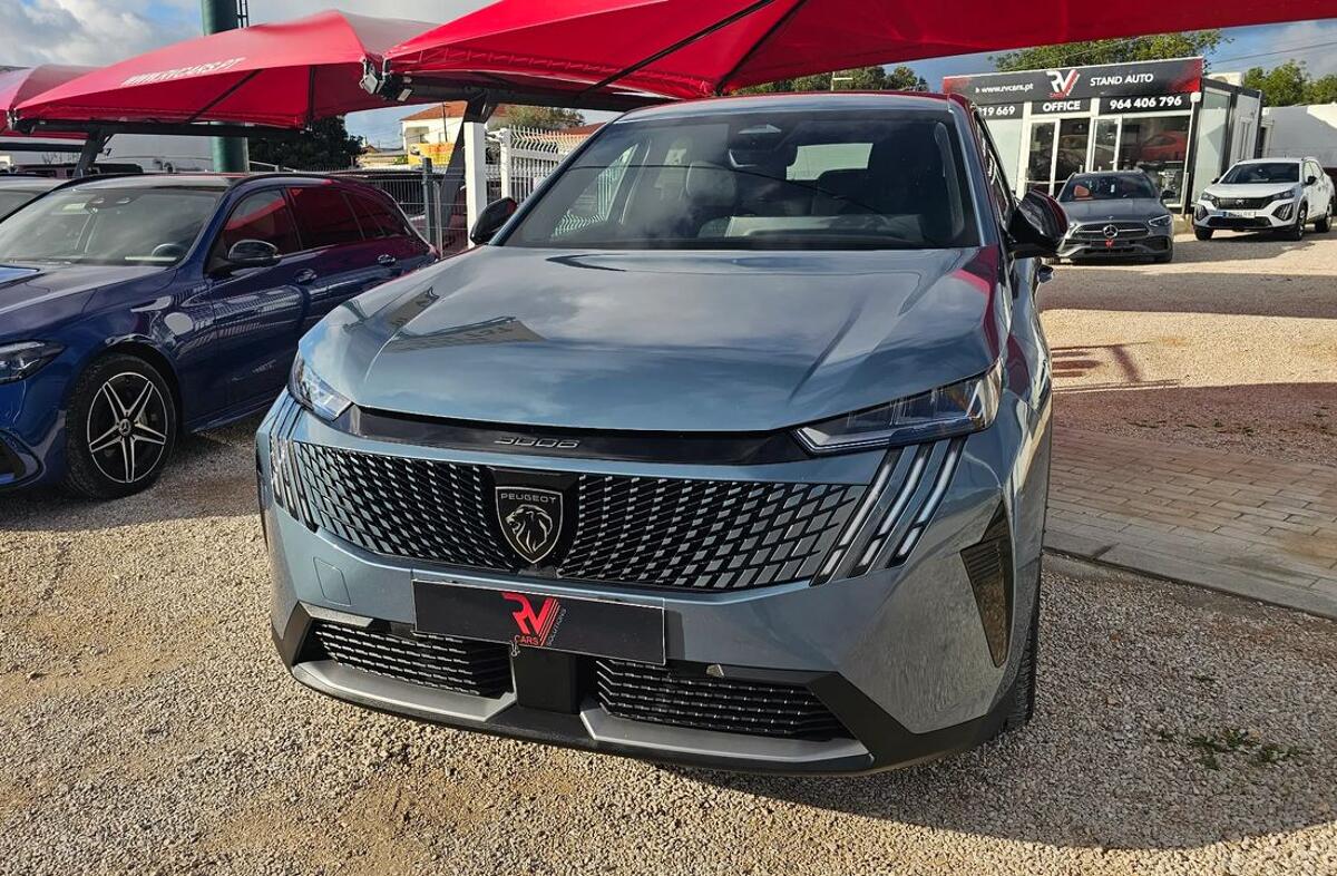 PEUGEOT 3008 1.2 Hybrid Allure e-DCS6