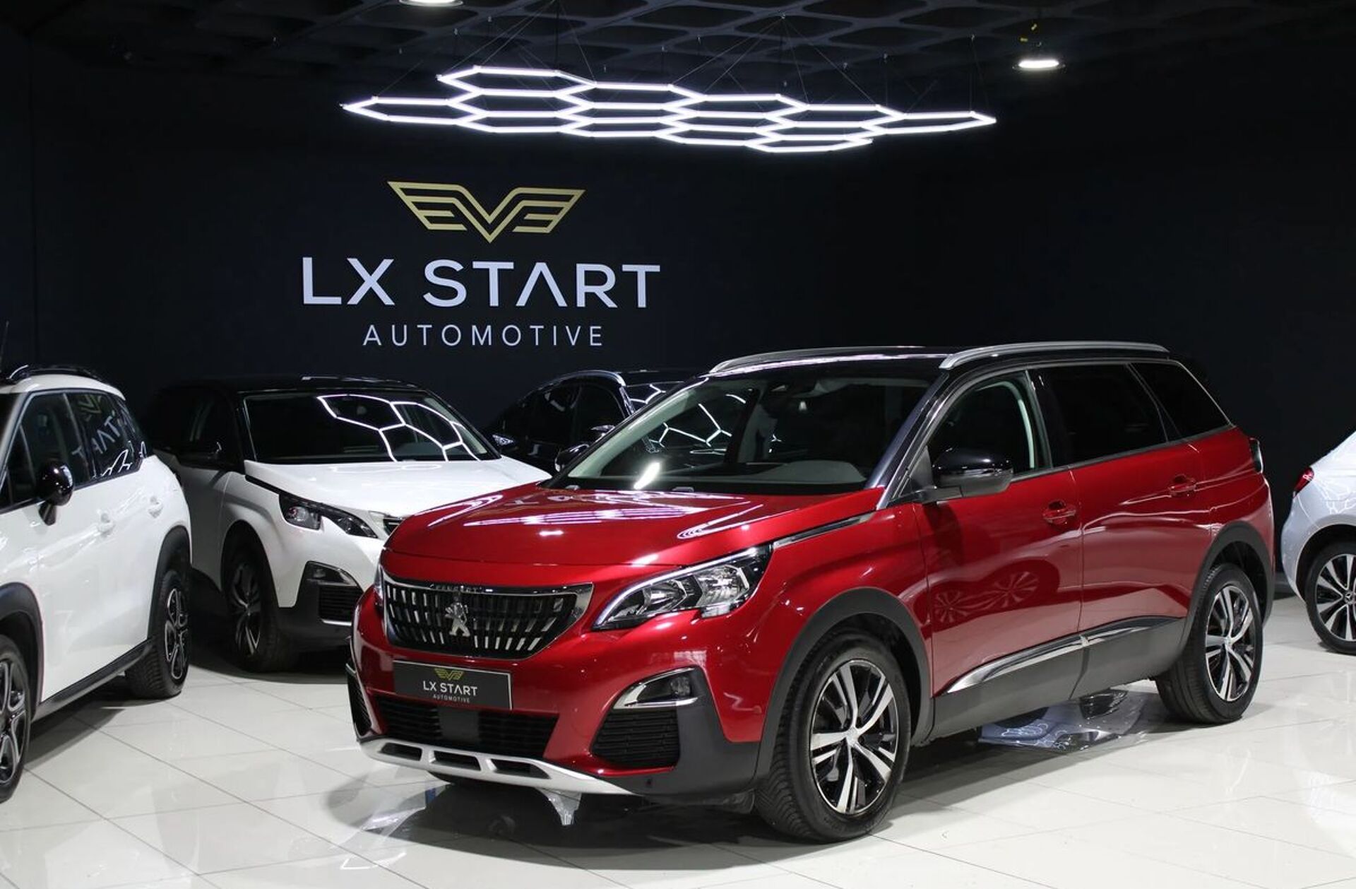 PEUGEOT 5008 PureTech 130 EAT8 Stop & Start Allure Business-Pack