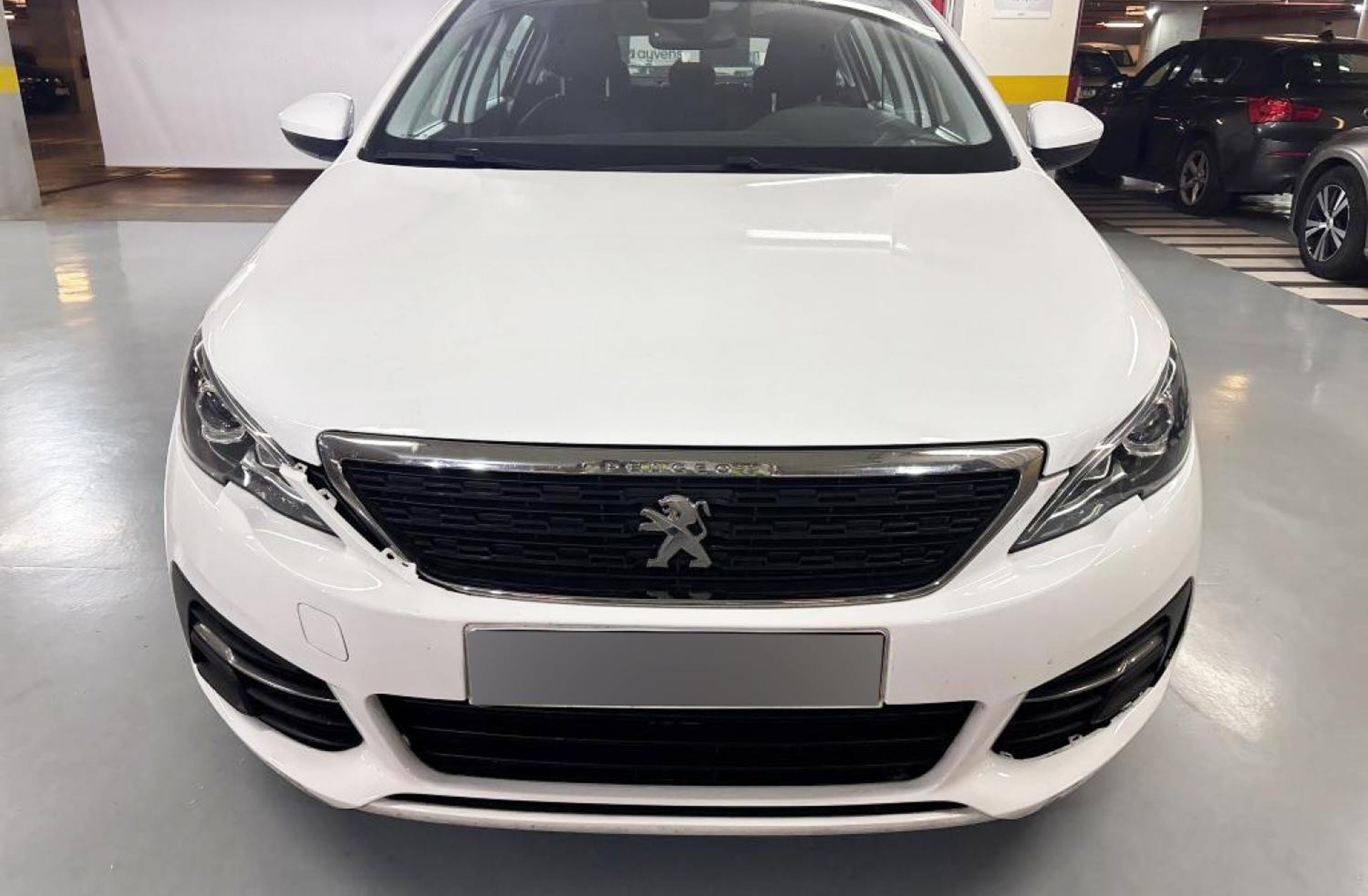 PEUGEOT 308 1.5 BlueHDi Business Line