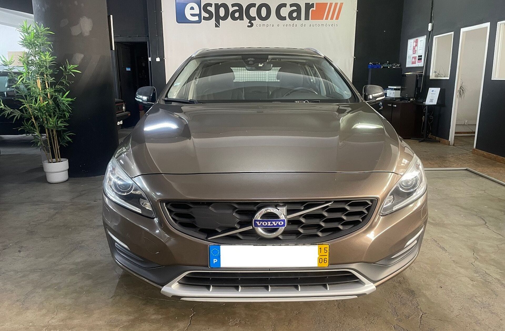 VOLVO V60 2.0 D3 Momentum Geartronic