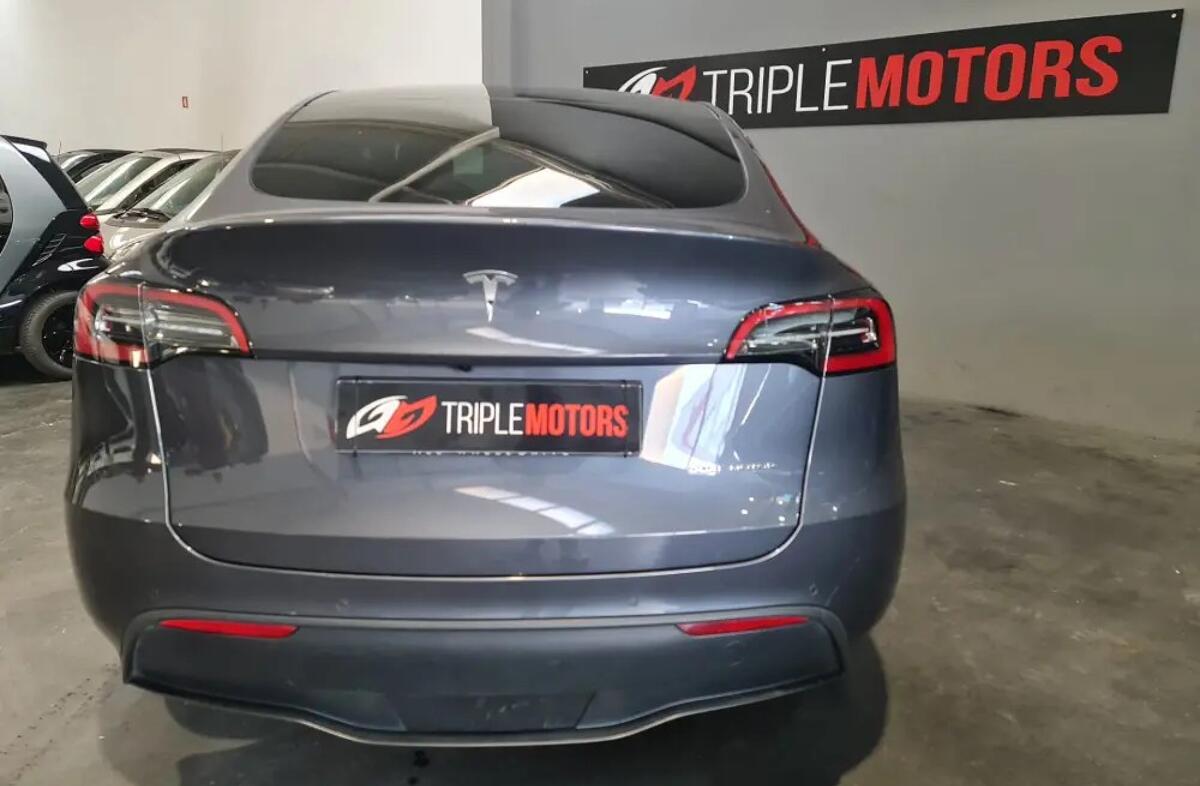 TESLA Model Y Long Range Tração Integral
