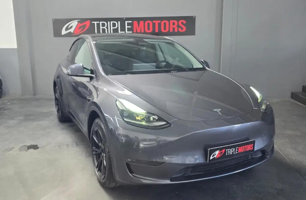 TESLA Model Y Long Range Tração Integral
