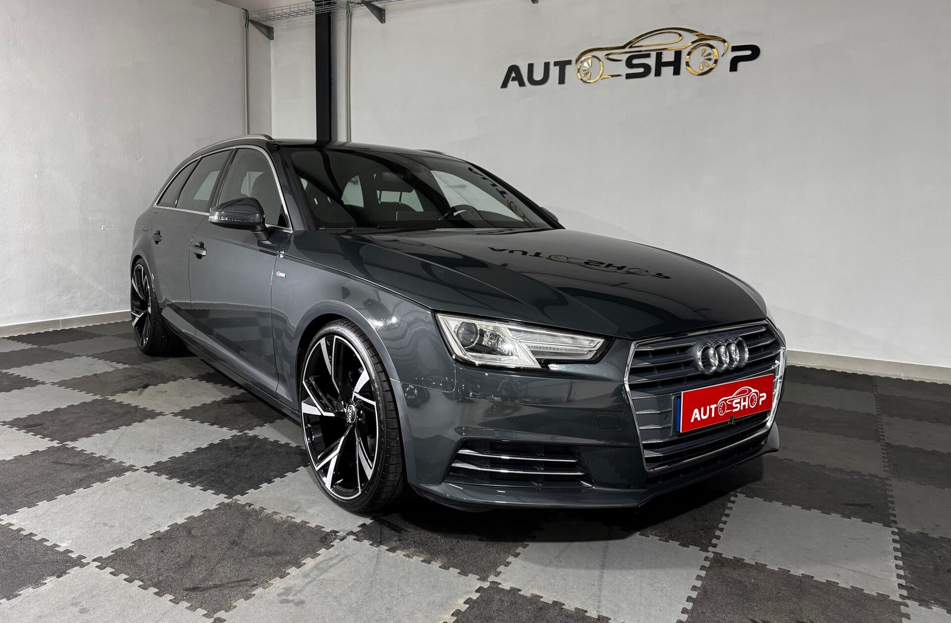 AUDI A4 2.0 TDI S-line S tronic