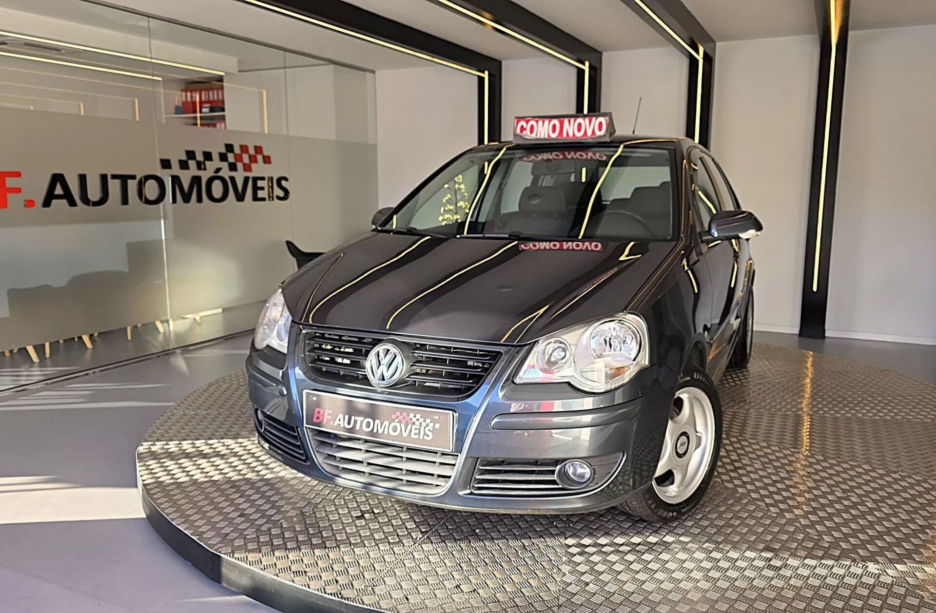 VOLKSWAGEN Polo 1.2 Confortline