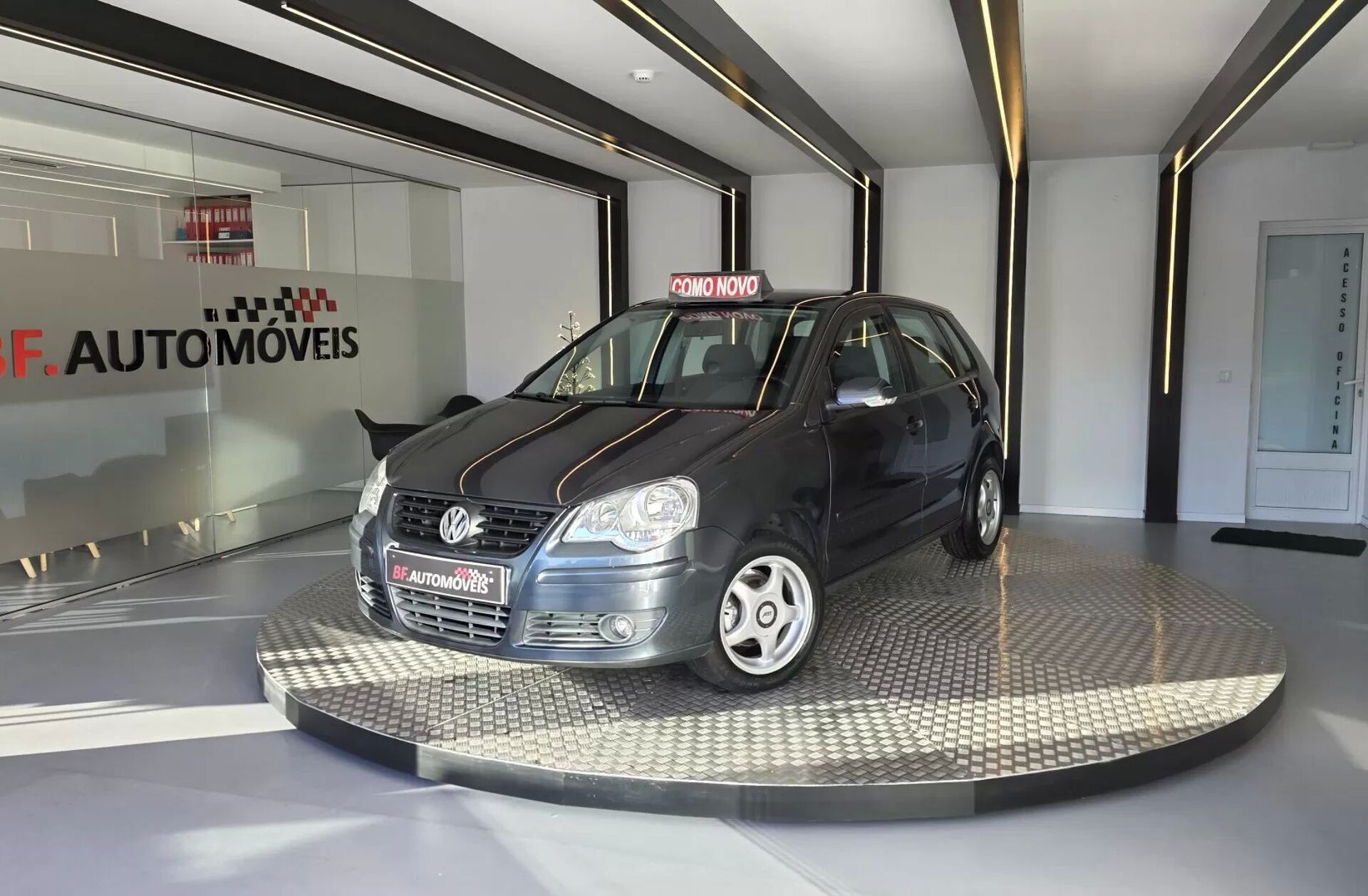 VOLKSWAGEN Polo 1.2 Confortline