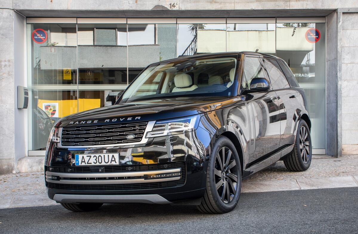 LAND ROVER Range Rover 3.0 P440e SE