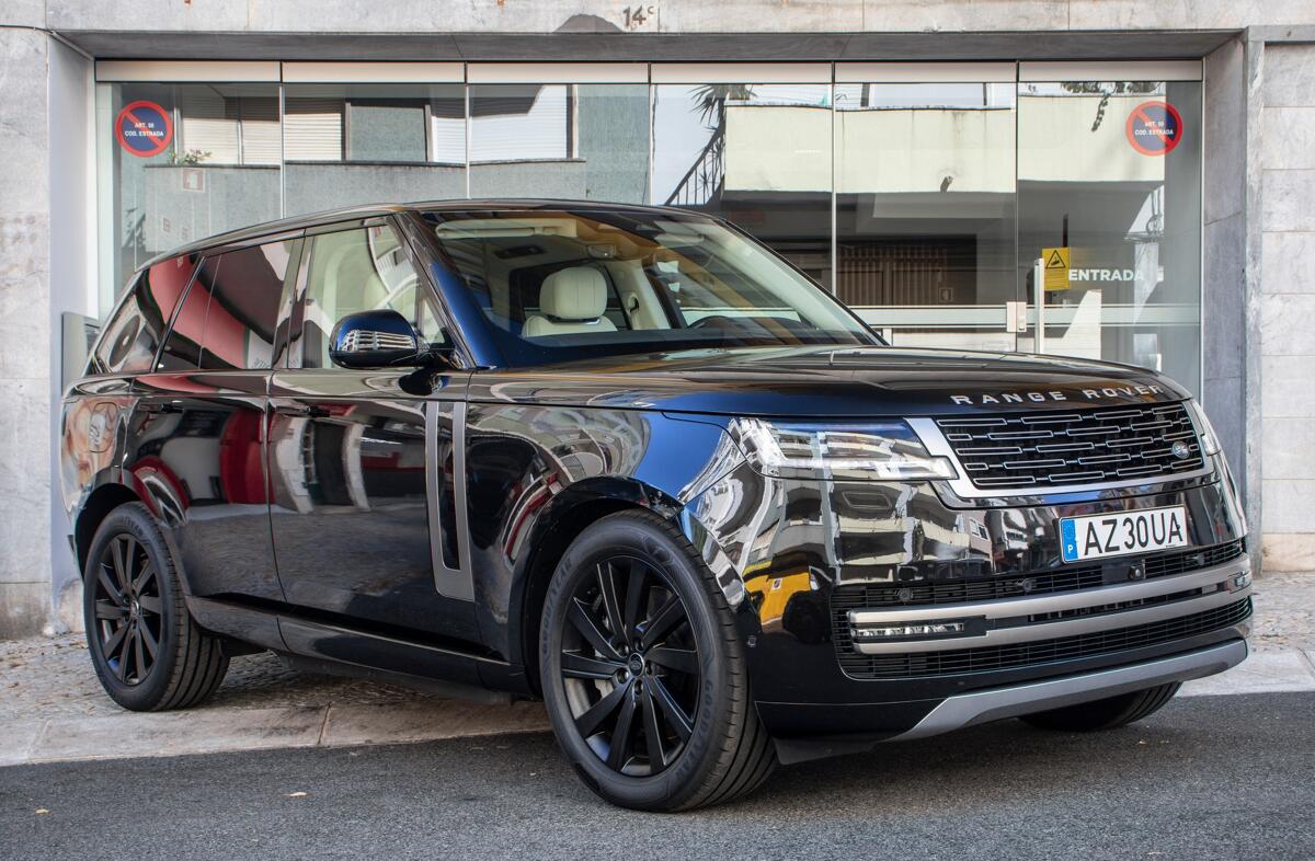 LAND ROVER Range Rover 3.0 P440e SE