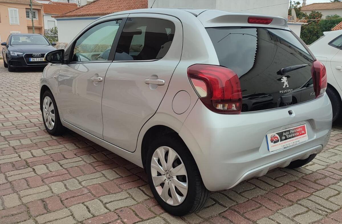 PEUGEOT 108 1.0 VTi Style