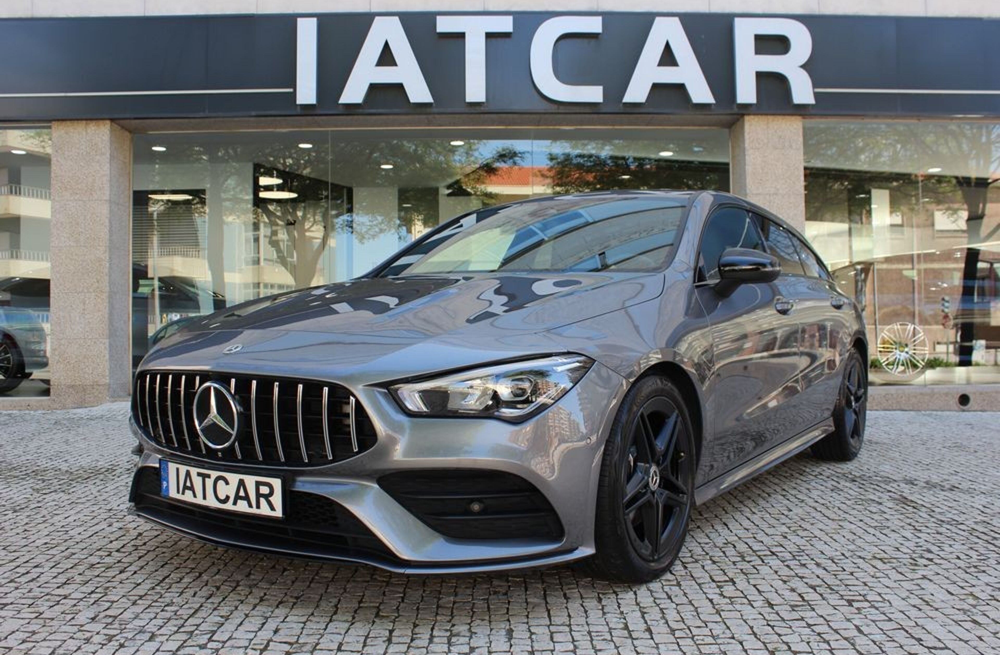 MERCEDES Classe CLA CLA 180 d Shooting Brake AMG Line Aut.