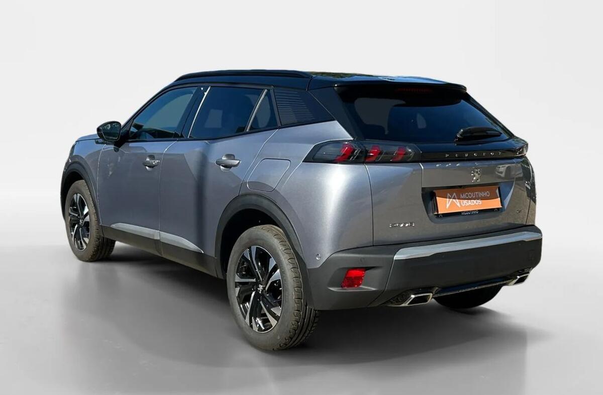 PEUGEOT 2008 1.2 PureTech GT