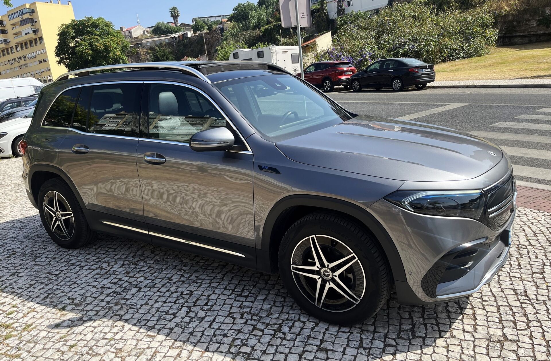 MERCEDES EQB 350 4Matic AMG Line