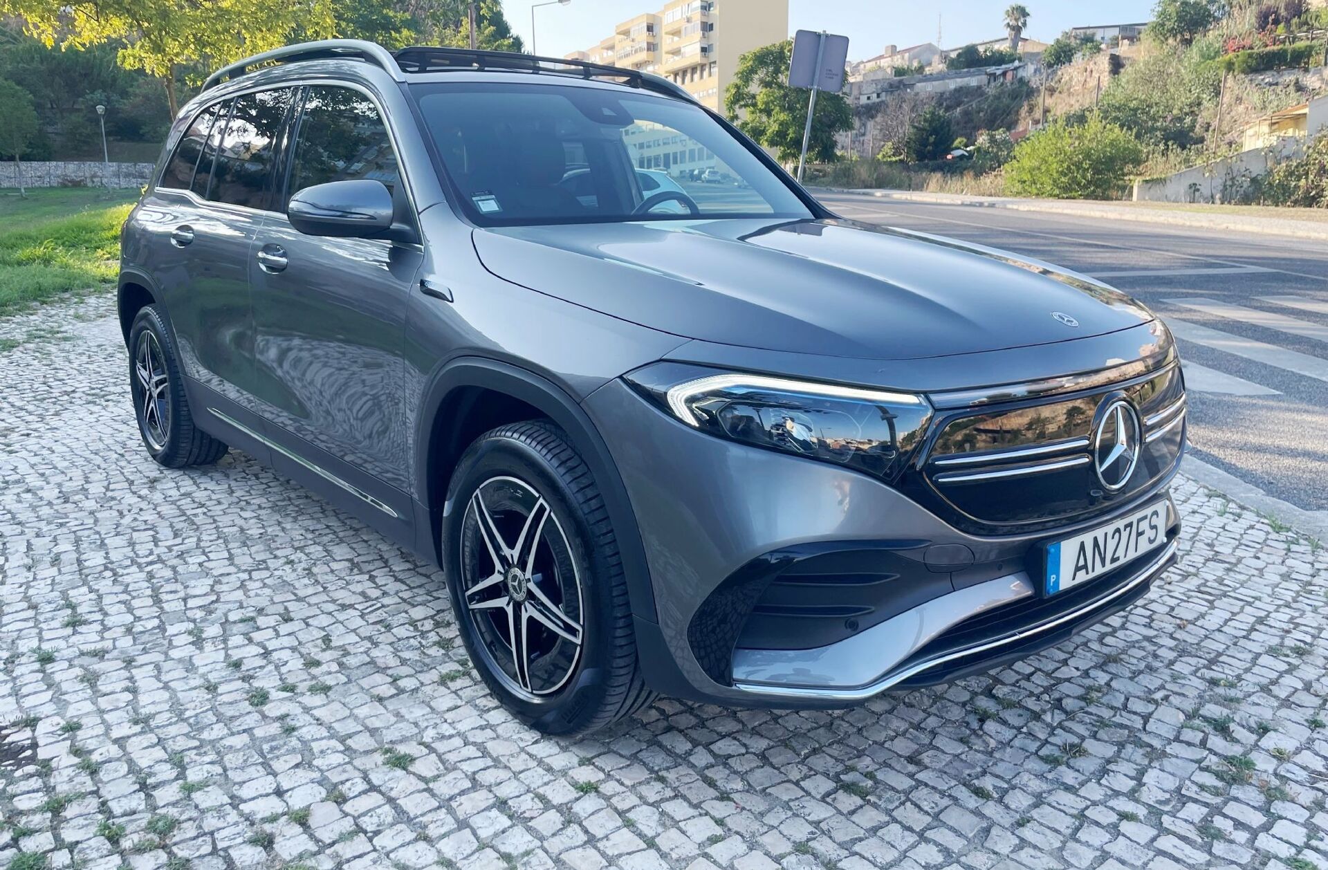 MERCEDES EQB 350 4Matic AMG Line (7 Lugares)