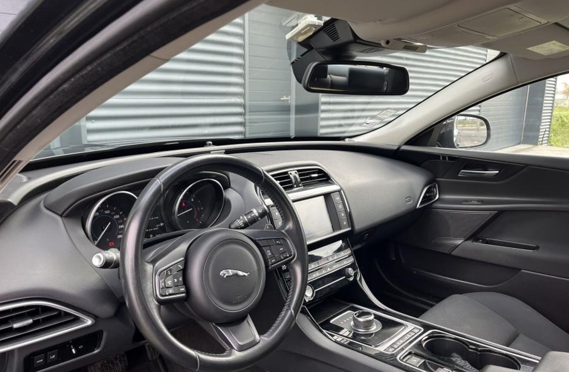 JAGUAR XE 2.0 D Prestige AWD Aut.