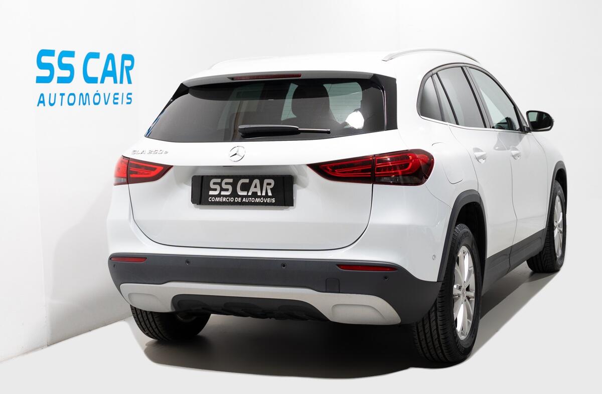 MERCEDES Classe GLA GLA 250 e Progressive