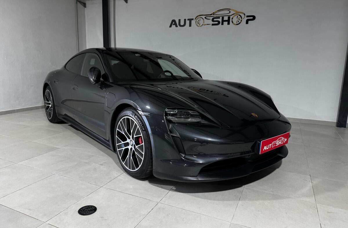 PORSCHE Taycan 4S