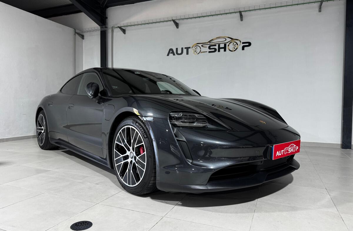 PORSCHE Taycan 4S