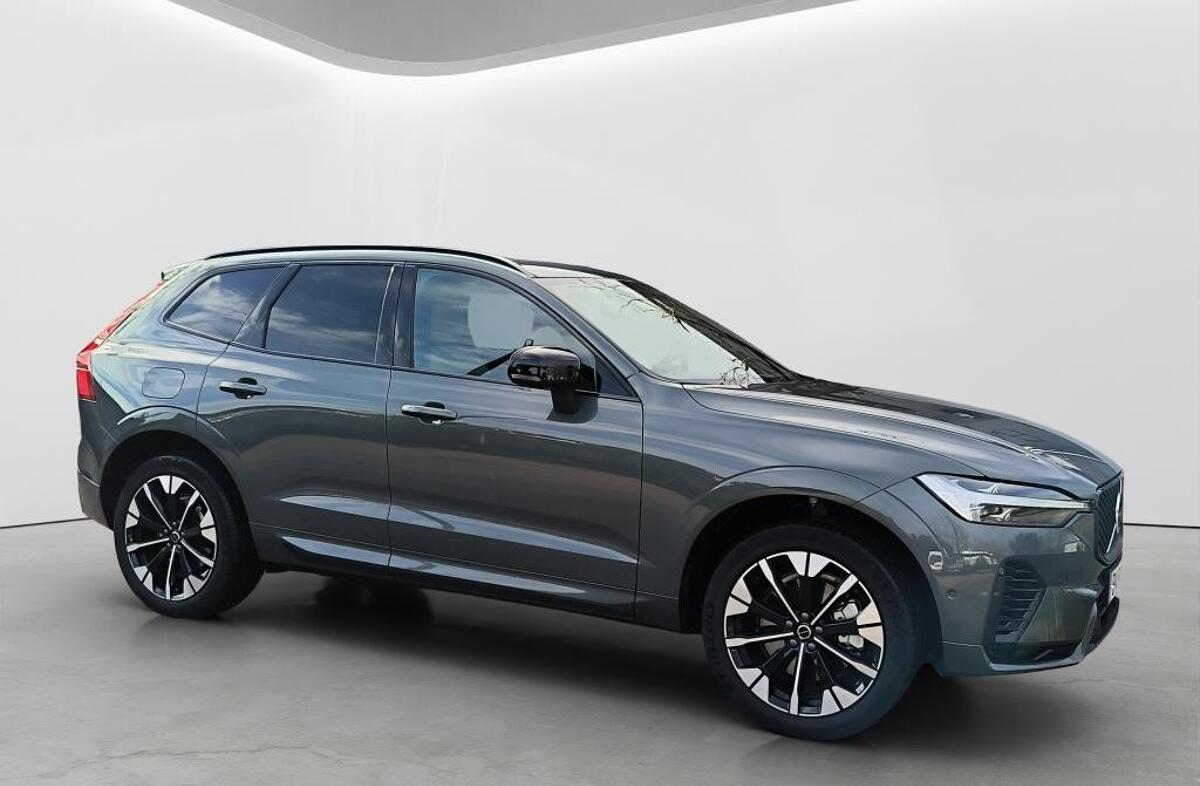 VOLVO XC60 2.0 T6 PHEV Plus Dark AWD