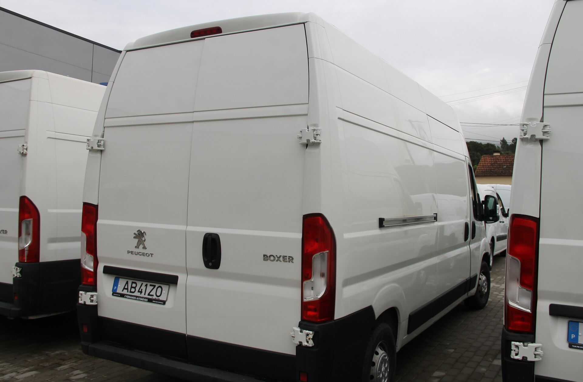 PEUGEOT Boxer 2.2 BlueHDi 330 L1H1 Premium