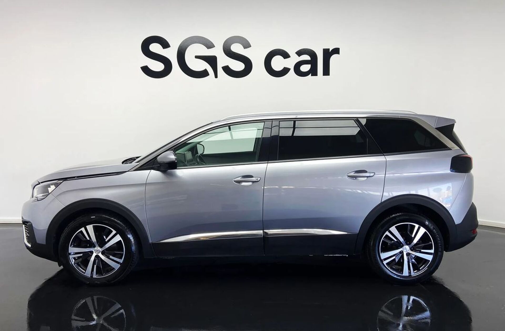 PEUGEOT 5008 1.5 BlueHDi Allure