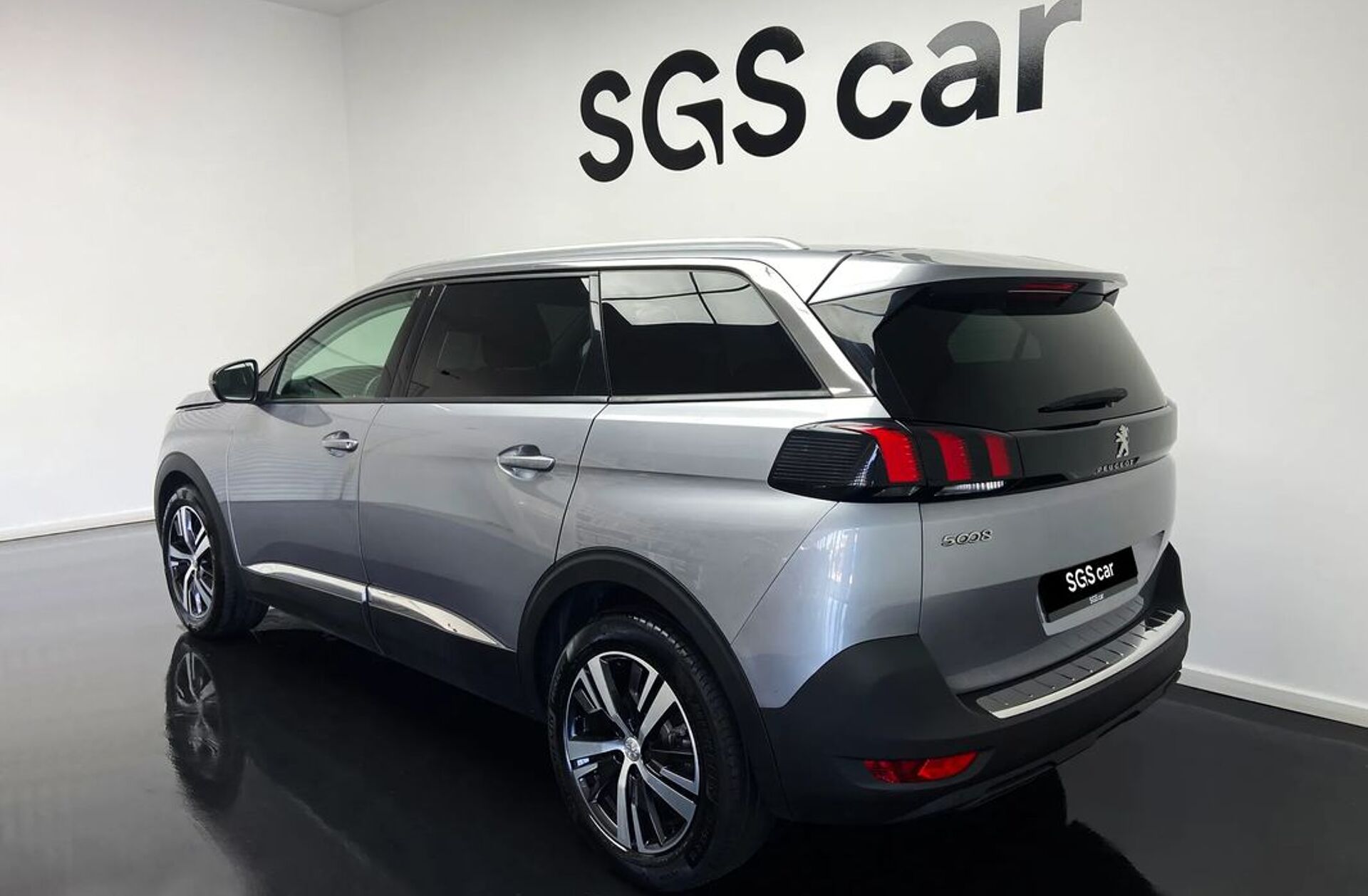 PEUGEOT 5008 1.5 BlueHDi Allure