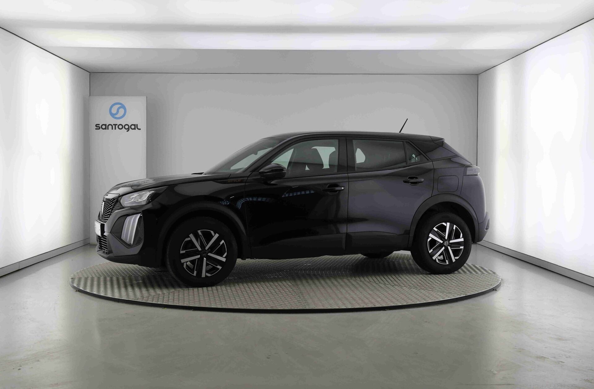 PEUGEOT 2008 1.2 PureTech Style