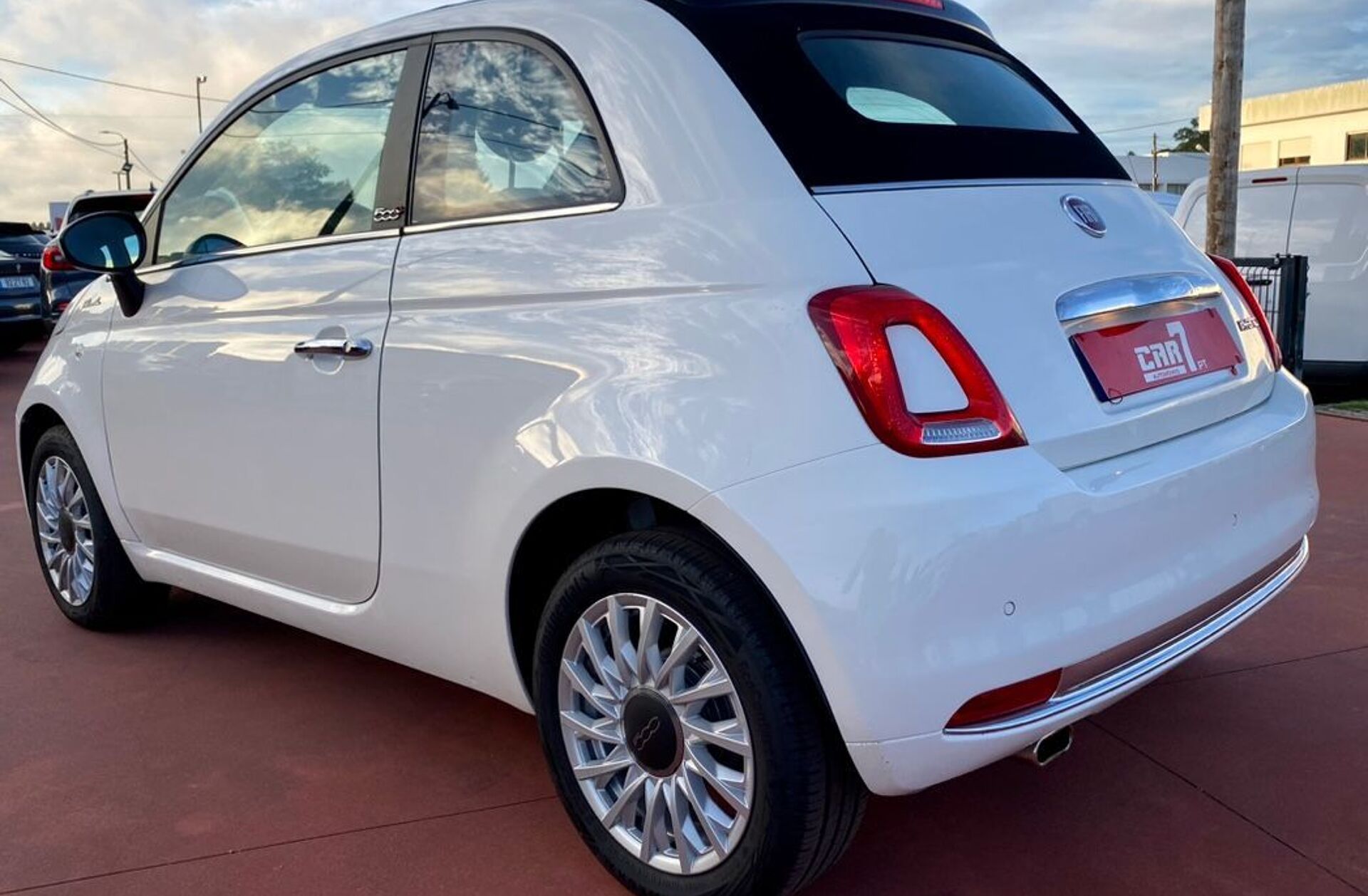 FIAT 500 C 1.0 Hybrid Dolcevita