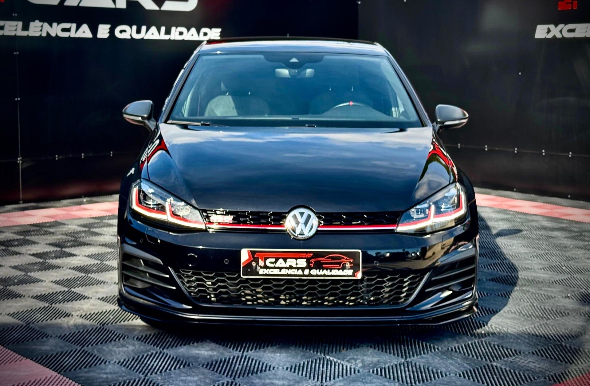 VOLKSWAGEN Golf 2.0 TSI TCR DSG