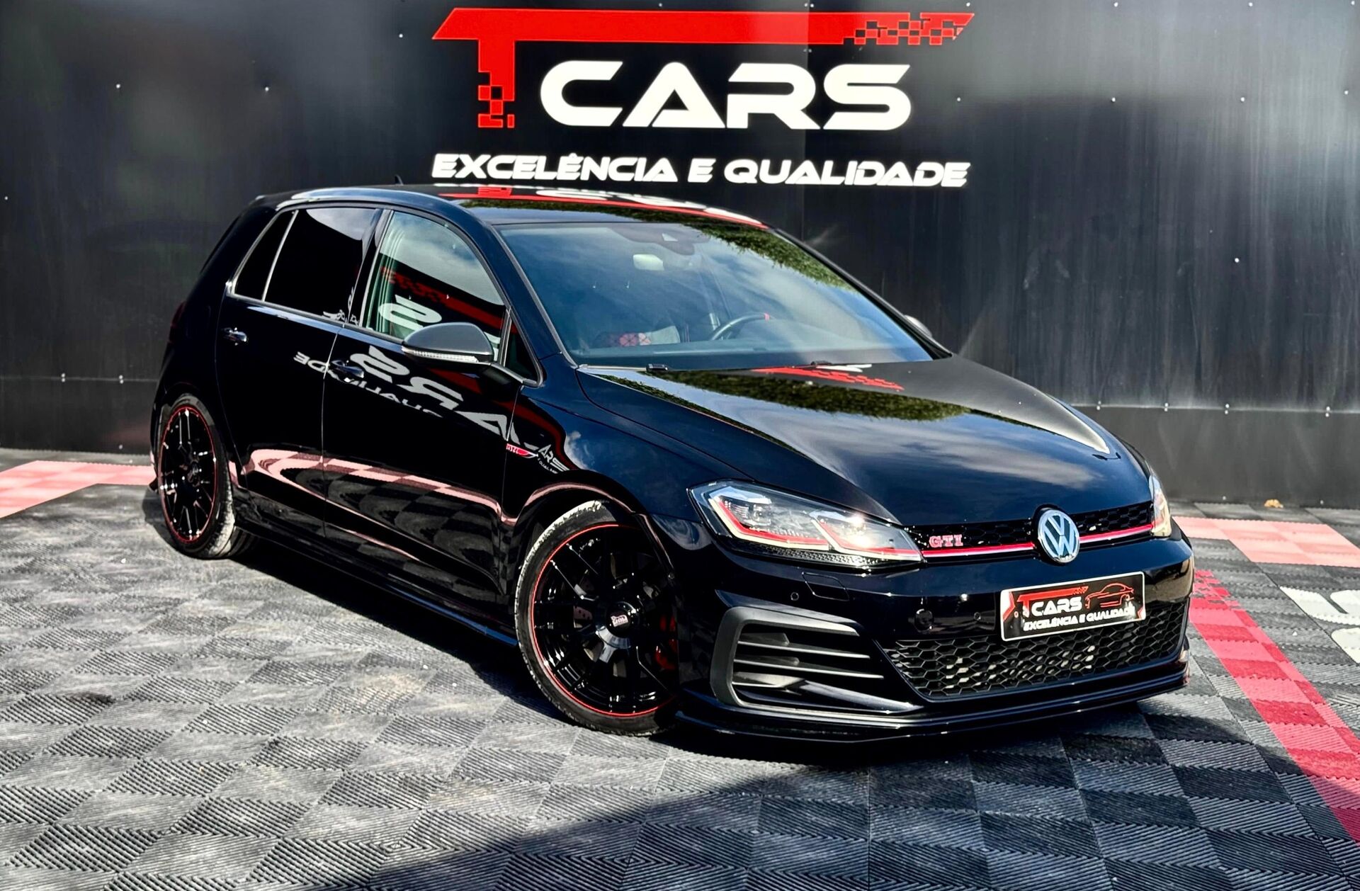 VOLKSWAGEN Golf 2.0 TSI TCR DSG