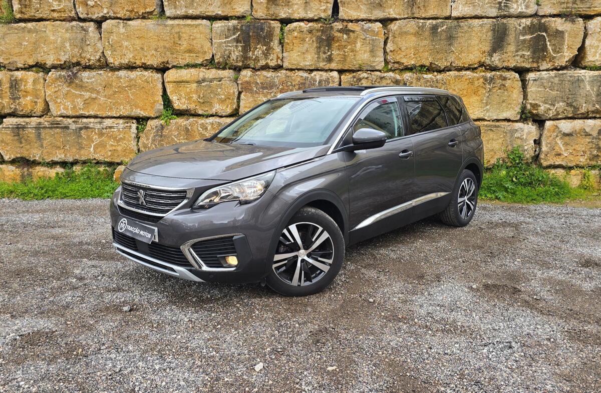 PEUGEOT 5008 1.5 BlueHDi Active