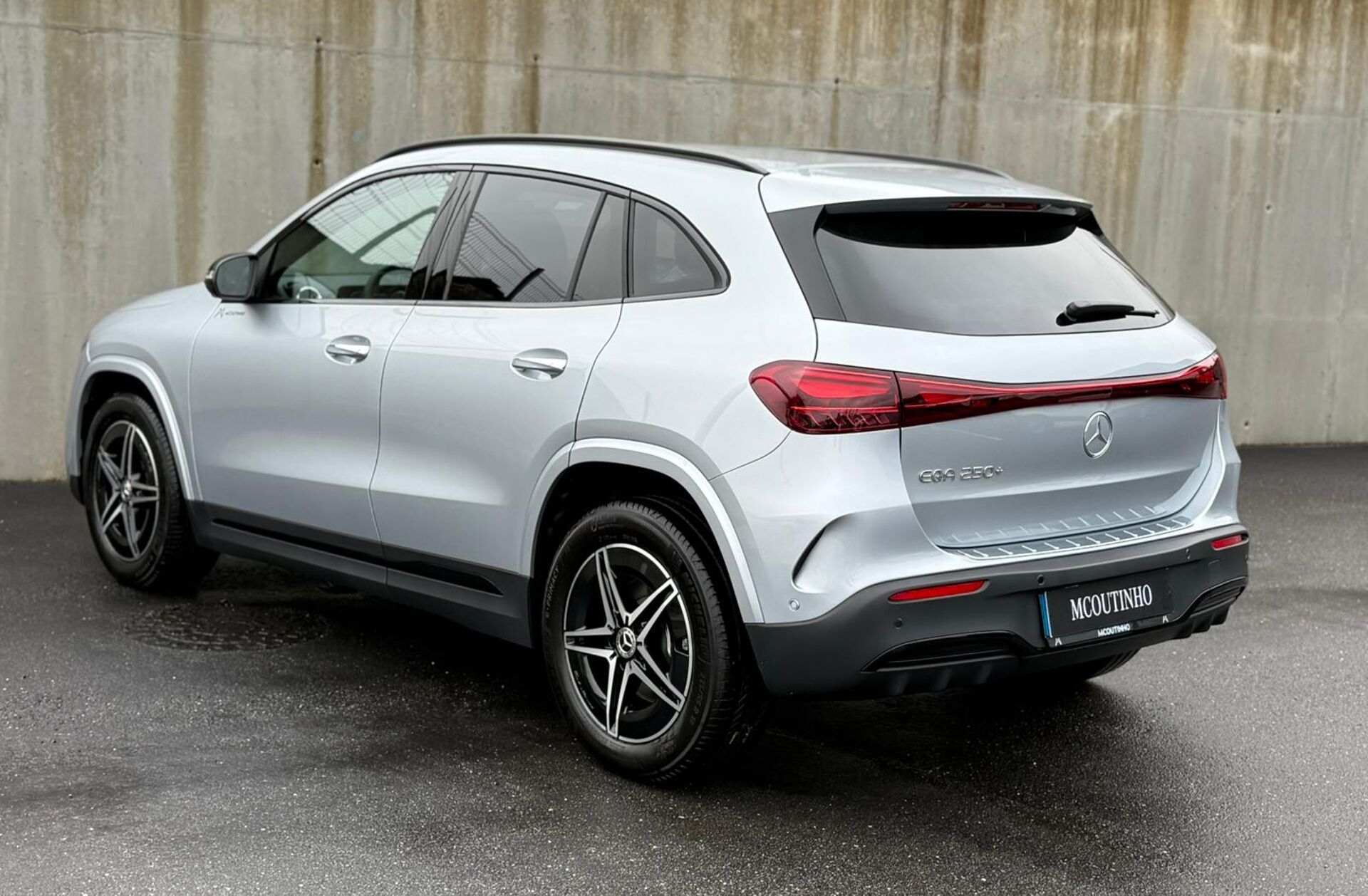 MERCEDES EQA 250+ Edition