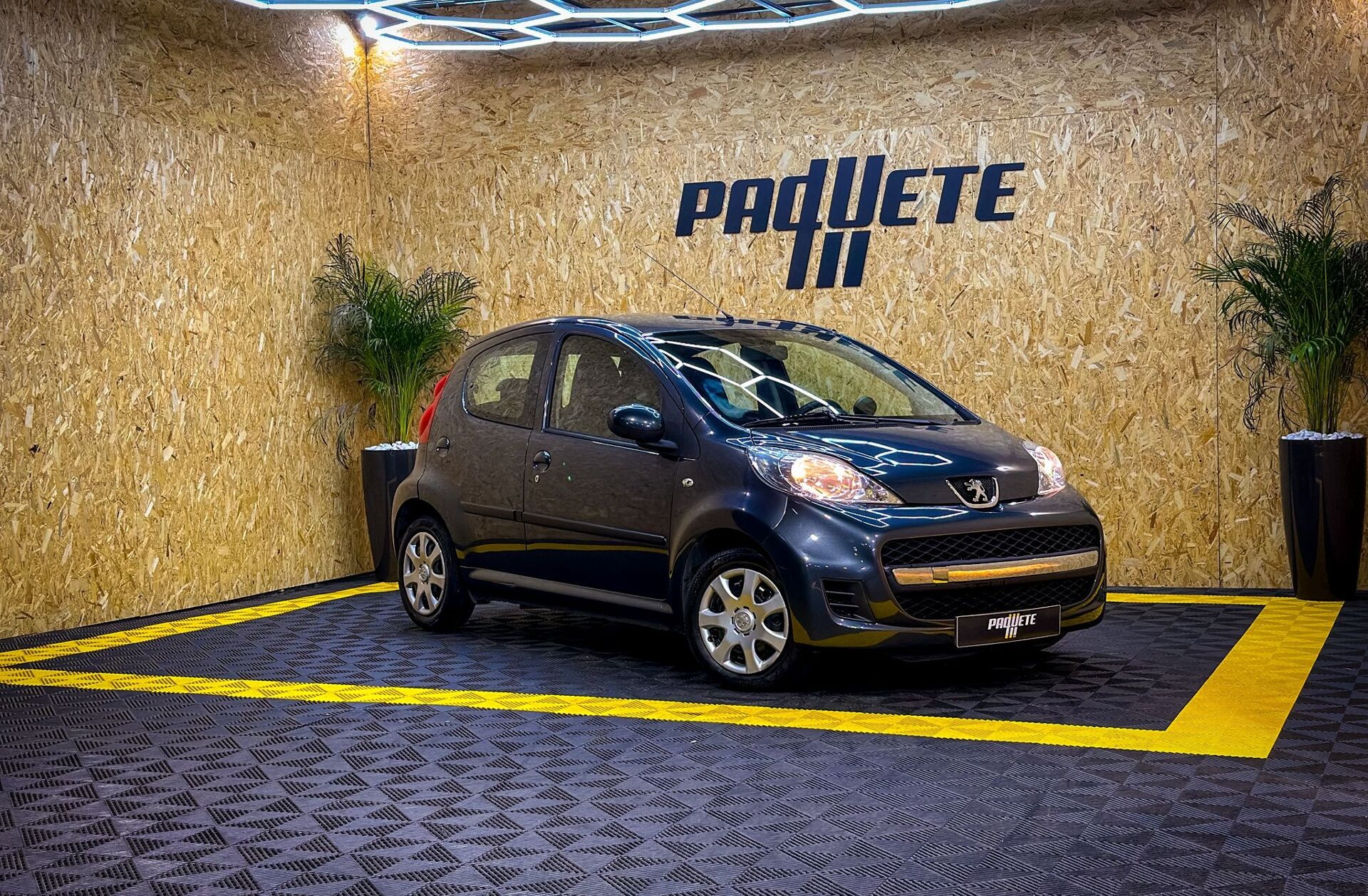 PEUGEOT 107 1.0 Black&Silver