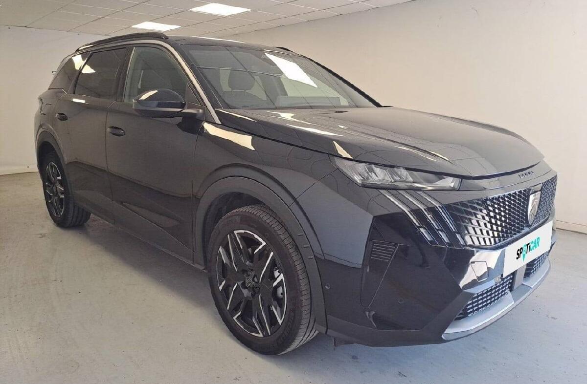 PEUGEOT 5008 1.2 Hybrid Allure e-DCS6