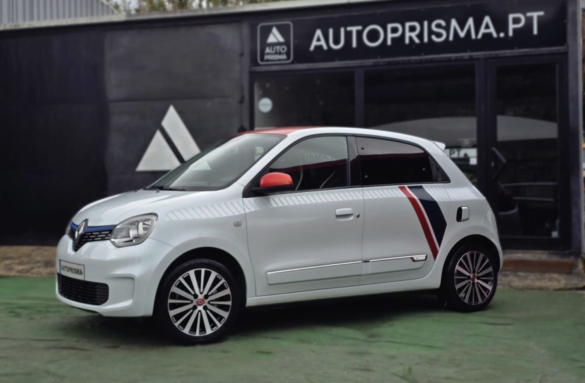 RENAULT Twingo 0.9 TCe Le Coq Sportif EDC