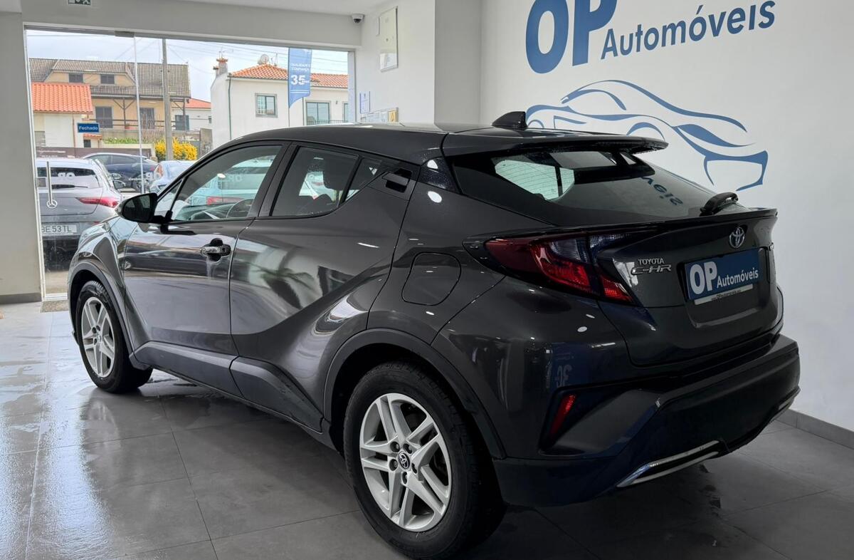 TOYOTA C-HR 2.0 Hybrid Exclusive