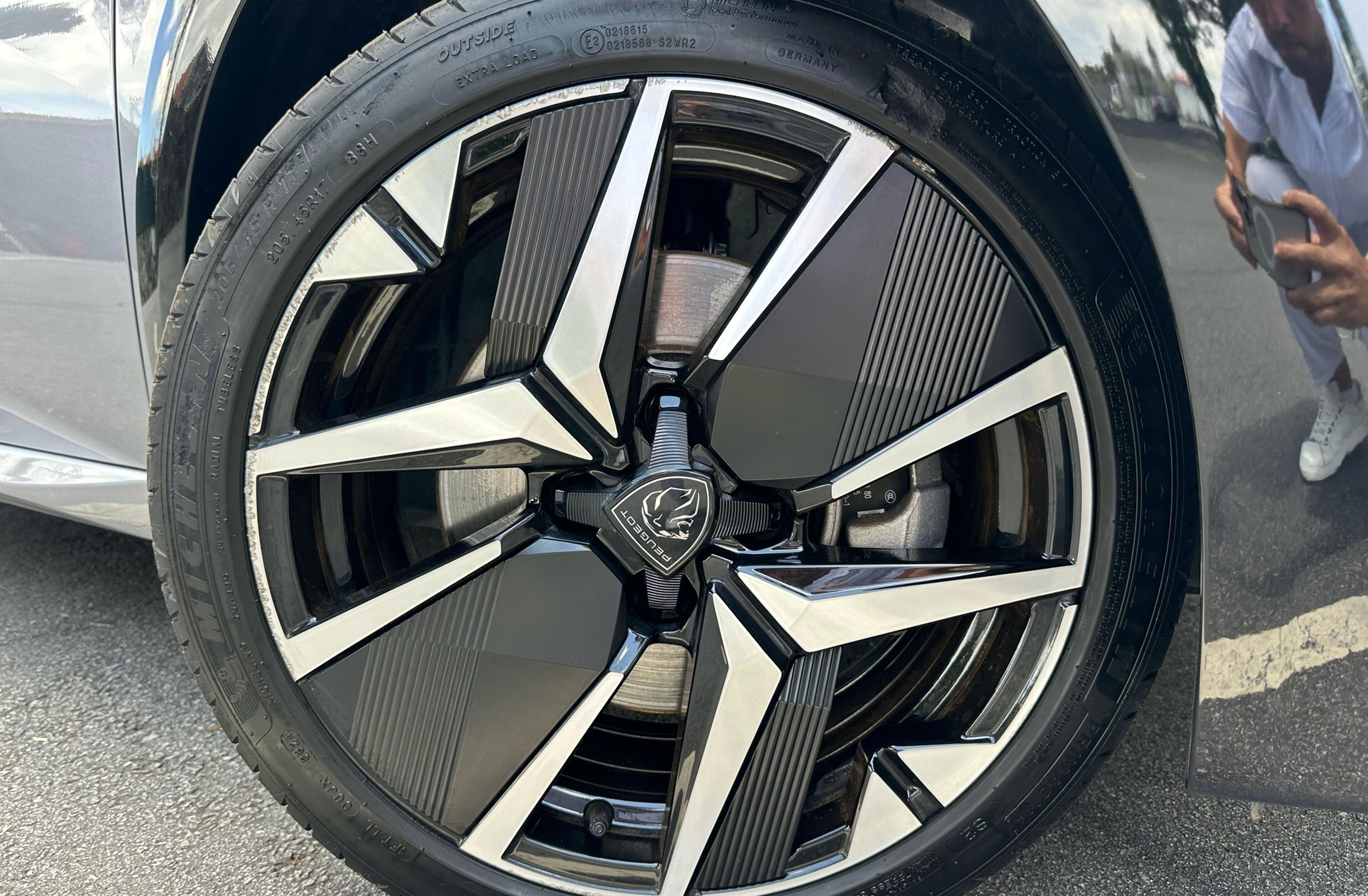 PEUGEOT 208 e- 50 kWh GT