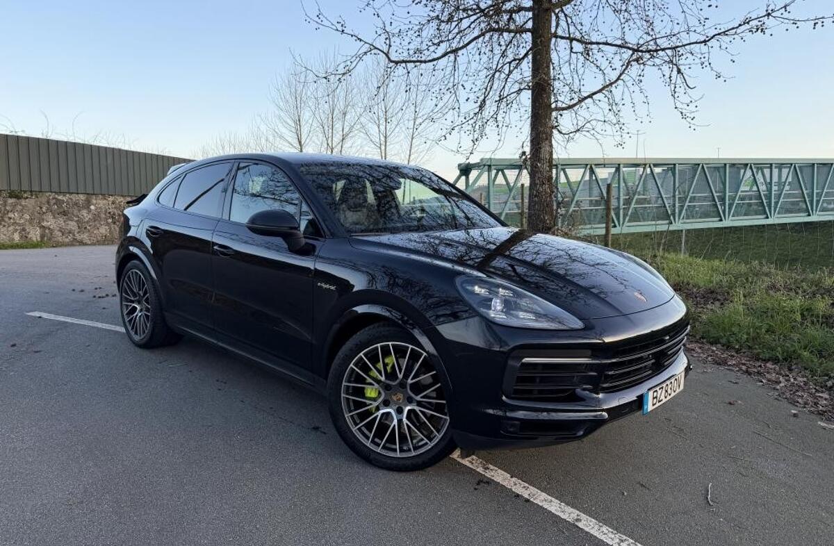PORSCHE Cayenne E-Hybrid