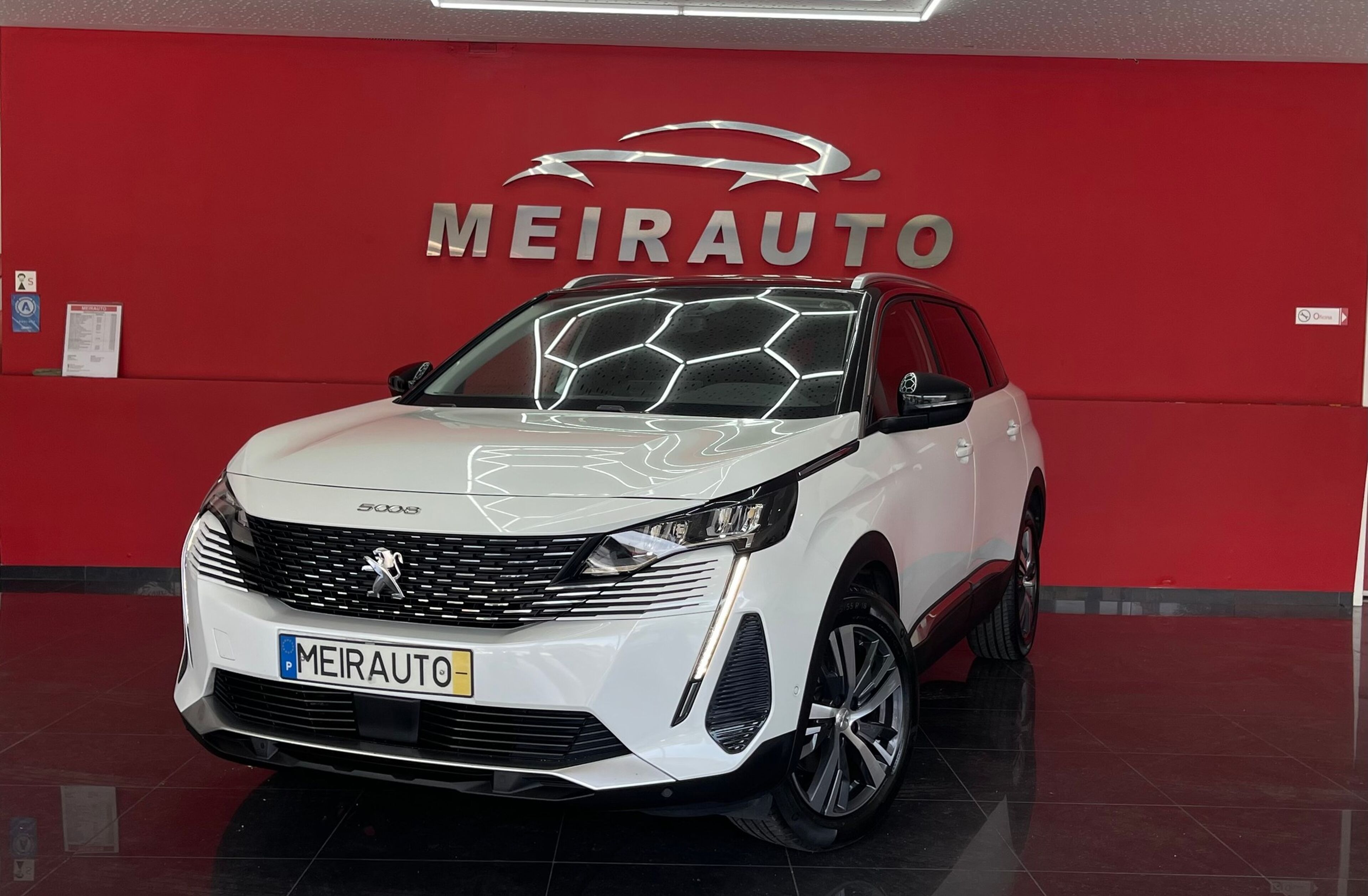 PEUGEOT 5008 1.5 BlueHDi Allure Pack EAT8
