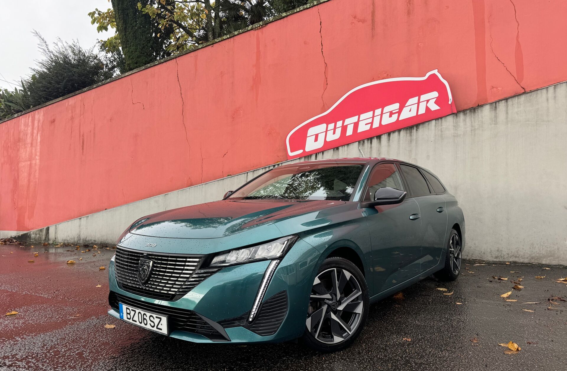 PEUGEOT 308 1.2 PureTech Allure Pack EAT8