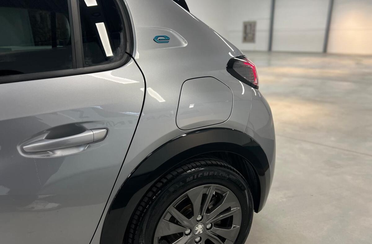 PEUGEOT 208 e- 50 kWh Active Pack