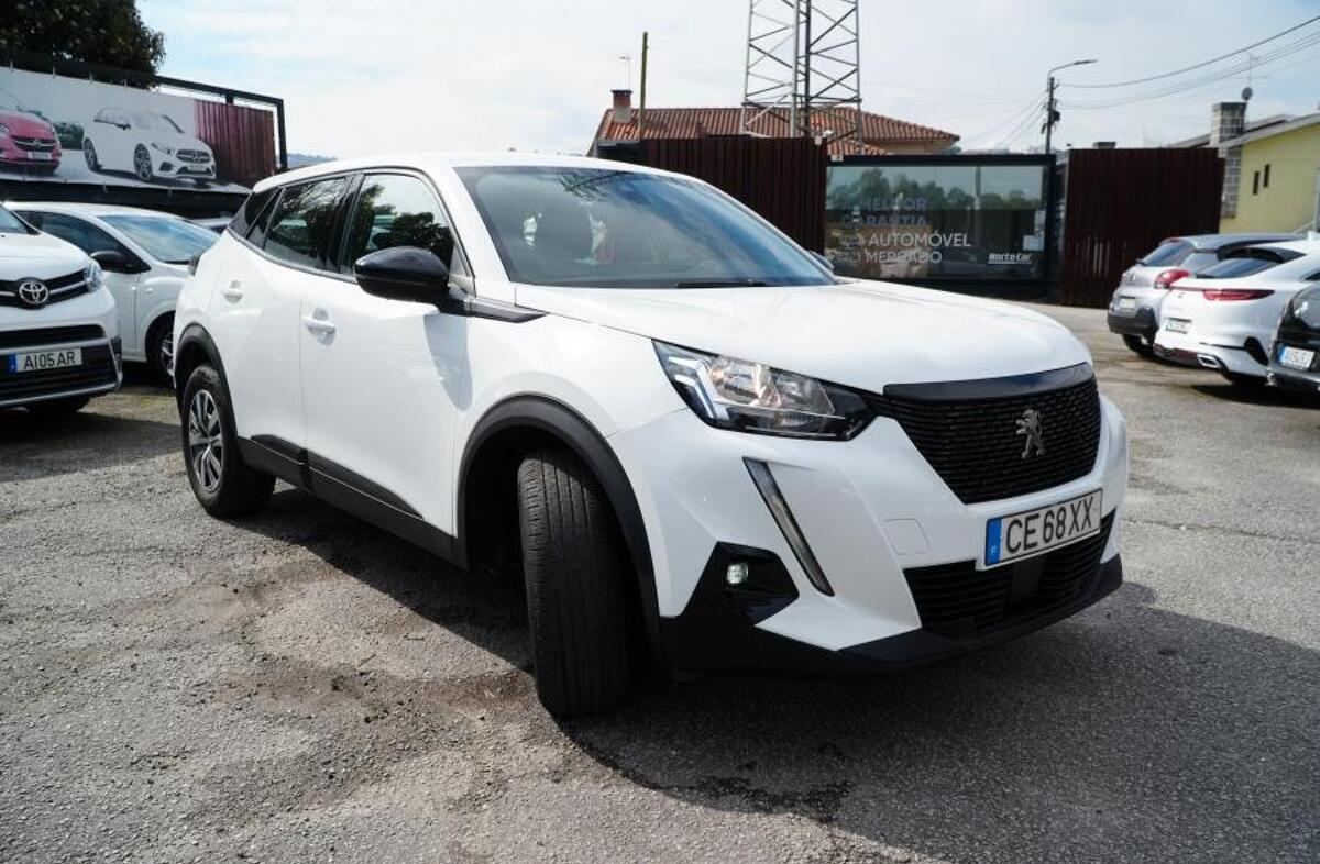 PEUGEOT 2008 1.2 PureTech Active