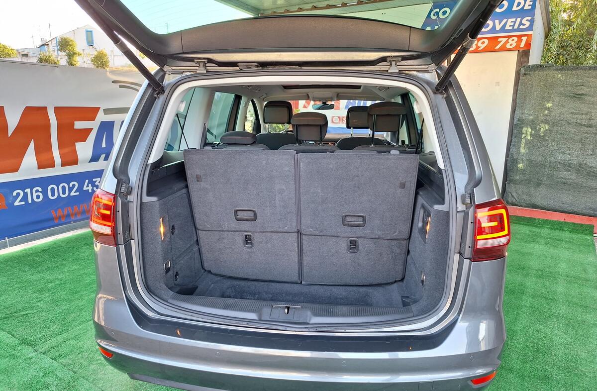 VOLKSWAGEN Sharan 2.0 TDi Blue Conf.DSG