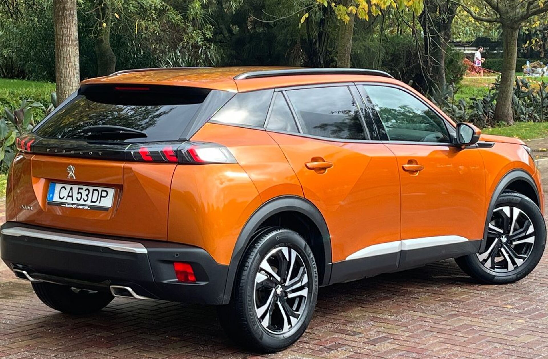 PEUGEOT 2008 1.2 PureTech Allure EAT8