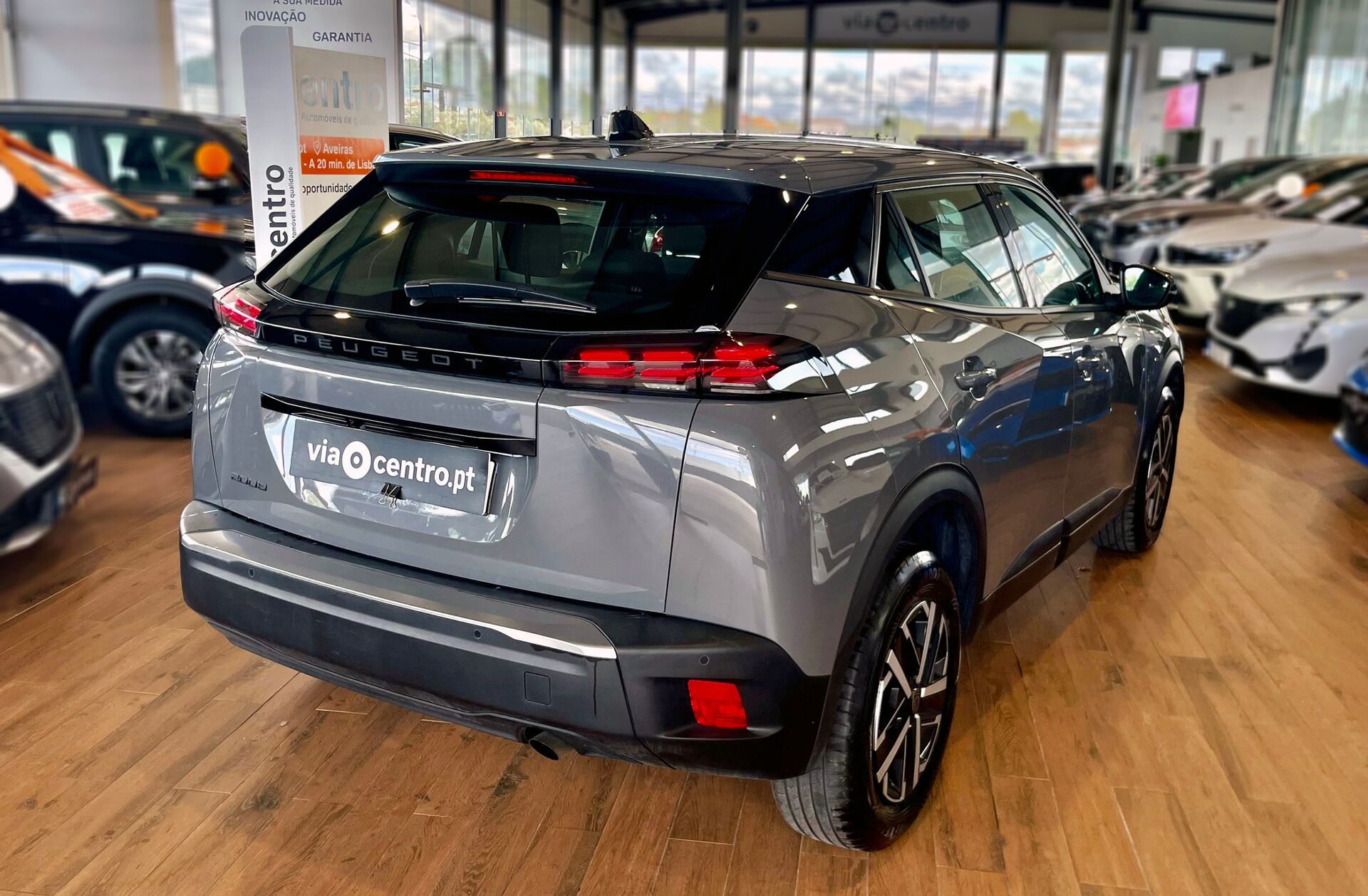 PEUGEOT 2008 1.2 PureTech Style