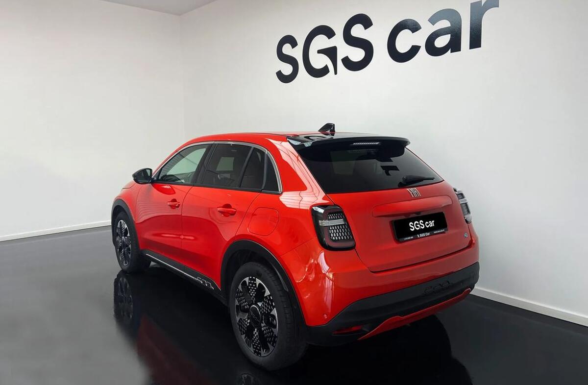 FIAT 600 e 54 kWh La Prima